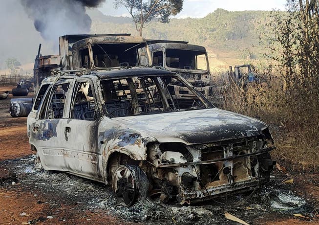 In Myanmar sollen mindestens 35 Personen getötet und verbrannt worden sein.