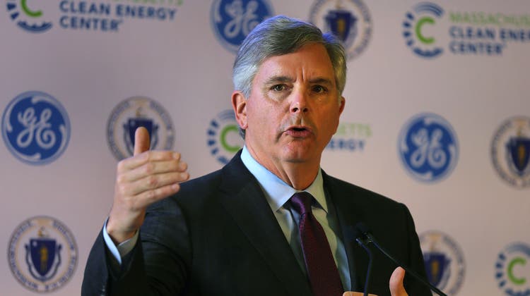 Nach Aktionärsaufstand: GE-Chef Larry Culp wird der Lohn gekürzt (Boston Globe)