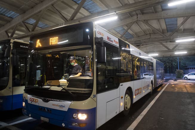 Die ÖV-Betreiberin Fart SA hat wegen Omikron zu wenig Busfahrer. Nun wird der Fahrplan ausgedünnt. 