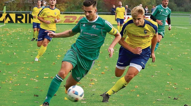 Stjepan Vuleta, hier im grünen Dress des FC Buchs, kann auf eine erfolgreiche Karriere als Fussballer zurückblicken. (Bild: Robert Kucera)