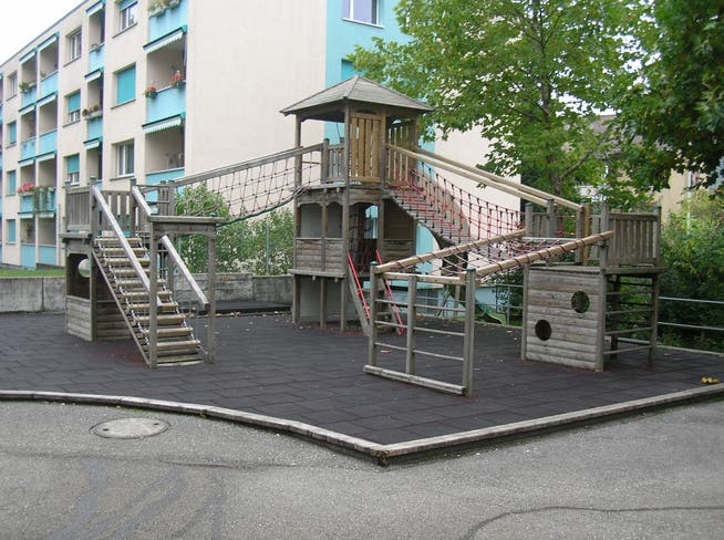 Der Unterhalt für den gemeinsamen Kinderspielplatz wurde zum Zankapfel der Stockwerkeigentümergemeinschaft.