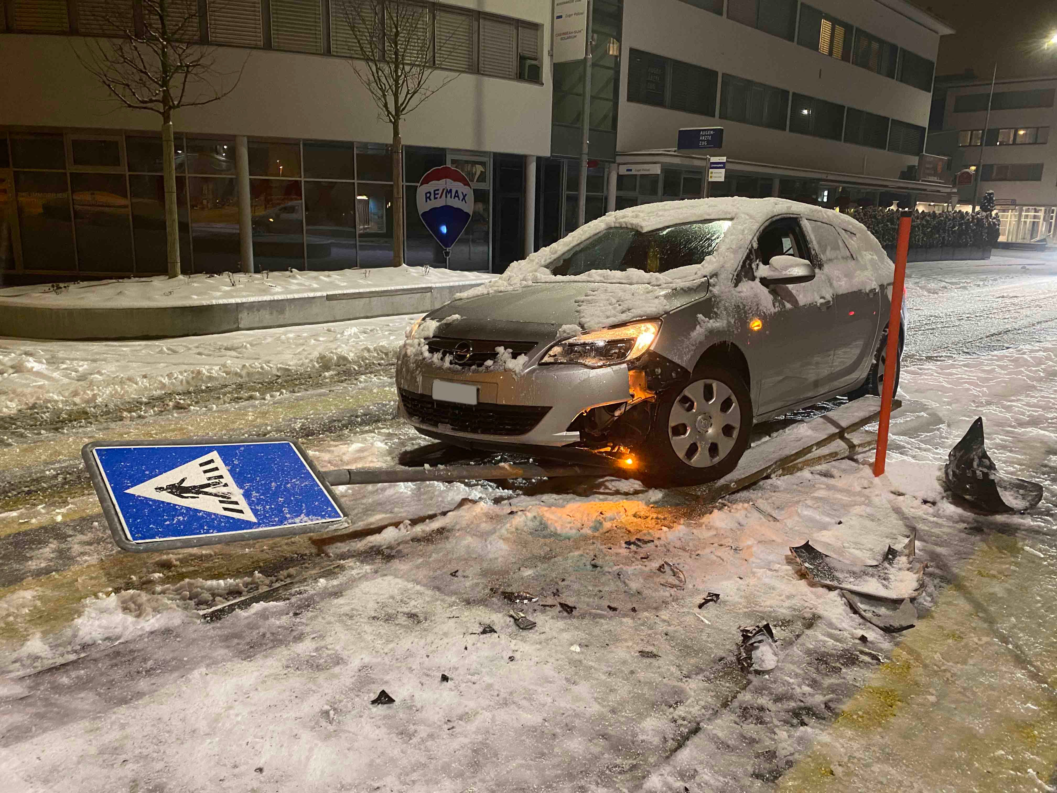 Polizeimeldung - Mehrere Unfälle Auf Zuger Strassen