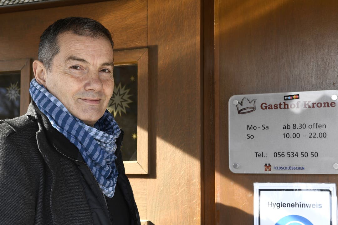 Rietheim, 13. Februar: Sali Mehmetaj, der ehemalige Koch des Restaurants Krone, übernimmt auf Anfang März den Betrieb. Anbieten will er Schweizer und internationale Spezialitäten wie heisser Stein und als Besonderheit Cordon-bleu-Festival. 