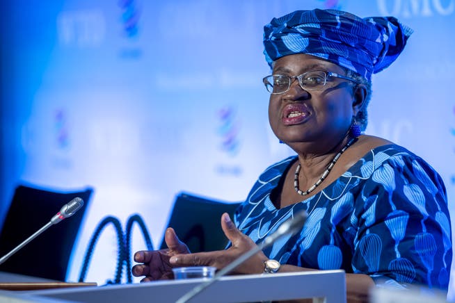 Okonjo-Iweala ist die erste Frau und die erste Vertreterin des afrikanischen Kontinents an der Spitze der WTO. 