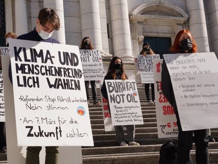 Aktion des Klimastreikkomitees Solothurn auf der St.-Ursen-Kathedrale.