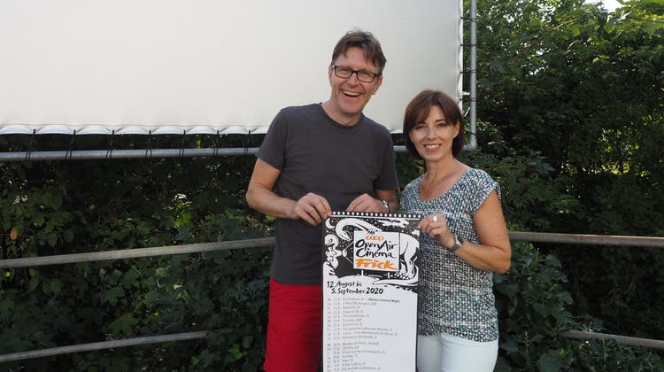Mit Verspätung, aber es fand statt: Im August statt im Juli führten Philipp Weiss und Martina Welti im letzten Jahr das Open-Air-Kino durch. (Thomas Wehrli /  11.08.2020)