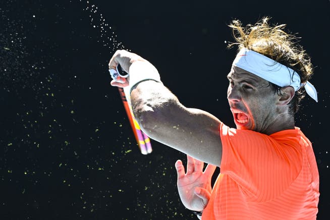 Rafael Nadal startet mit einem Sieg in die Australian Open 2021. Doch ihm macht wieder einmal eine Verletzung zu schaffen.
