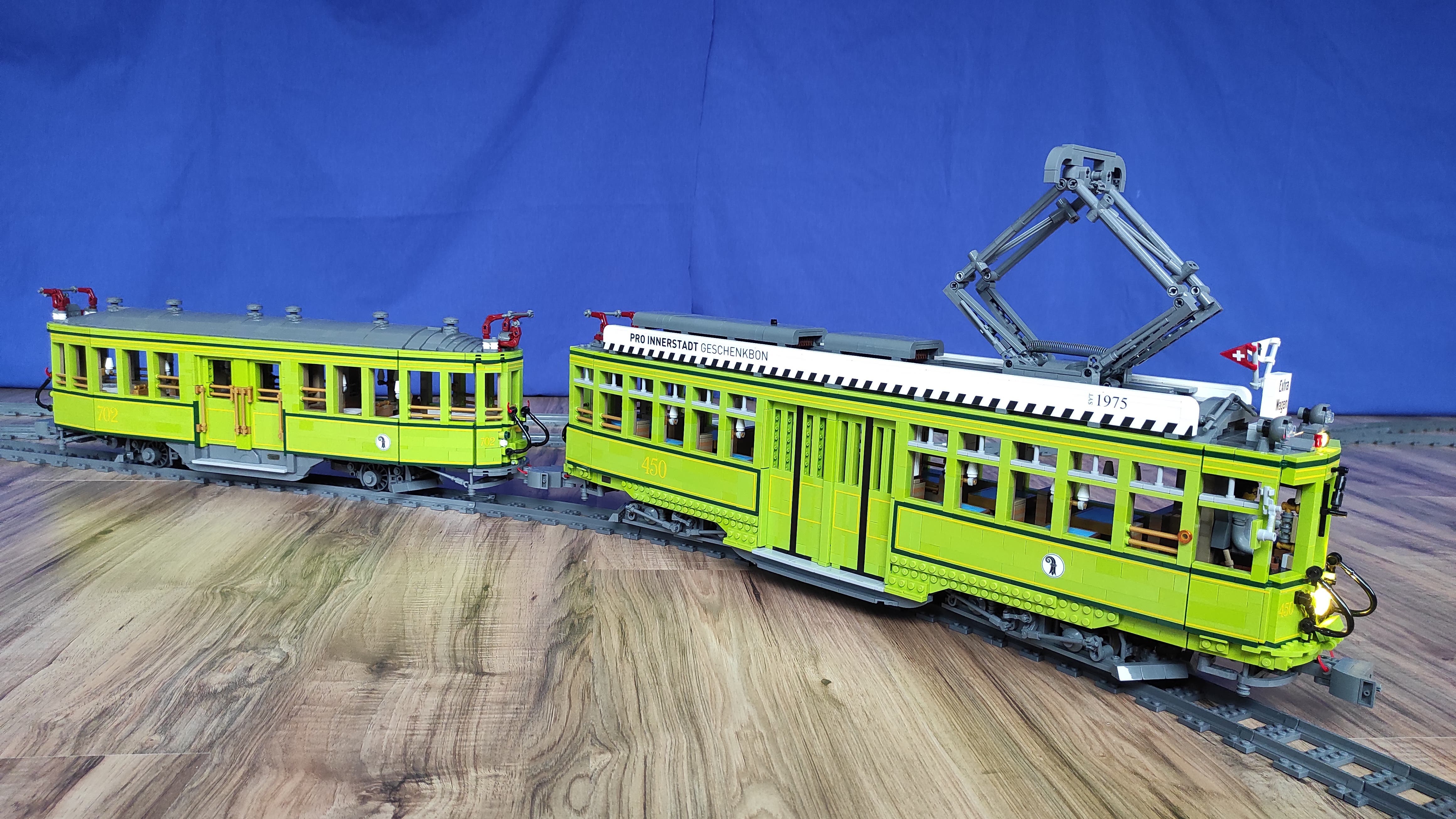 Nicht zum ersten Mal erschuf der Primarlehrer ein Fahrzeug aus Legosteinen.