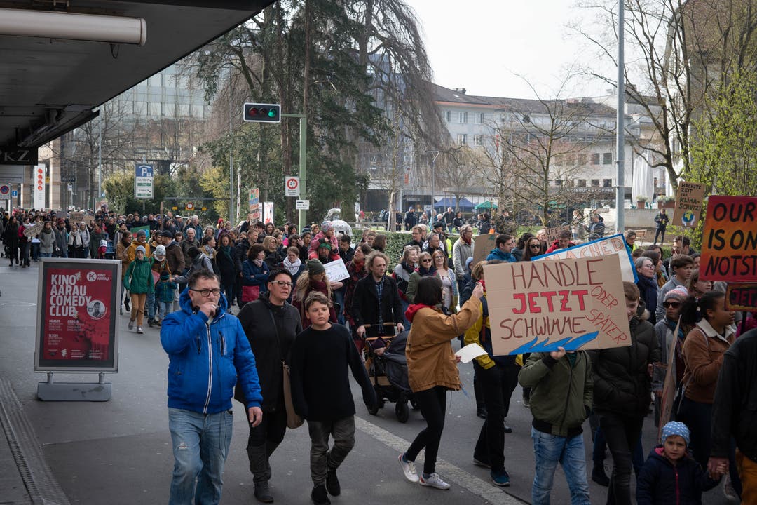 «Handle jetzt oder schwimme später», hiess es noch 2019 an einer Demo in Aarau.