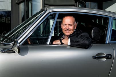 Autoverkäufer flirten