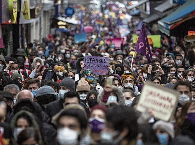 Protest in Istanbul gegen den türkischen Präsidenten Erdogan.