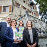 Im vergangenen Jahr haben Matias und Jacqueline Bolliger, Pächter des Restaurants Schloss Seeburg, mit Vera Marbach und Leonie Schoch von der Atlantis-Kita ein Kinderkochbuch entworfen. (Bild: Andrea Stalder (17. Juni 2020))