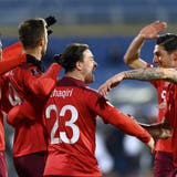 Zuerst die Gala, dann viel Arbeit: Die Schweiz besiegt Bulgarien zum Auftakt in der WM-Qualifikation 3:1. (Laurent Gillieron / KEYSTONE)