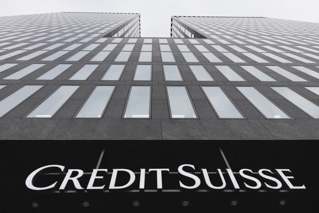 Wie hoch wird der Abschreiber für die Schweizer Grossbank ausfallen? Die Fassade des Credit Suisse-Gebäudes in Oerlikon. 