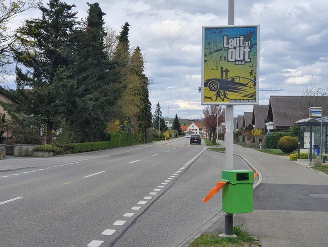 Auf den neuen Plakaten – hier eines in Würenlingen – des Cercle Bruit Schweiz steht die Message «Laut ist out».