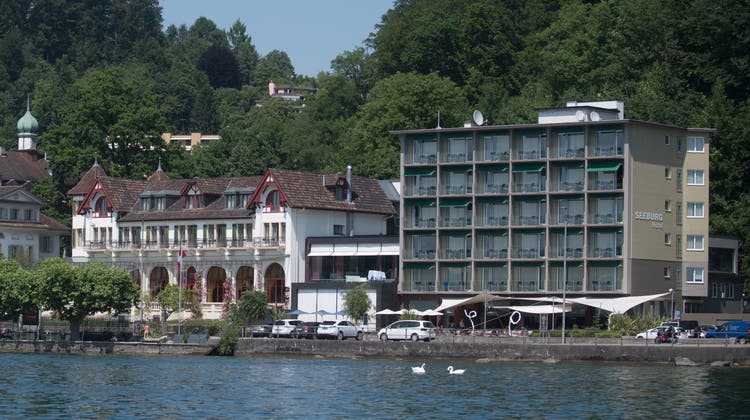 Seit Monaten ein Streitobjekt: Das Hotel Seeburg in der Stadt Luzern. (Bild: Boris Bürgisser (Luzern, 20. Juni 2017))