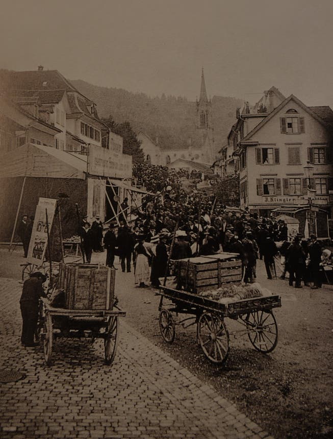 Nicht immer ging es an Jahrmärkten und Chilbis so ruhig zu und her wie 1911 in Lichtensteig.