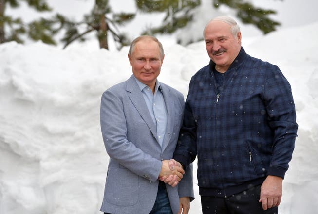 Putin (l) und Lukaschenko.