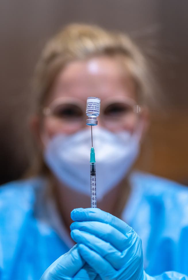 Eine neue Virus-Mutation aus Tirol soll die Wirkung des Biontech-Impfstoffs herabsetzen. Wie gefährlich ist die Variante?