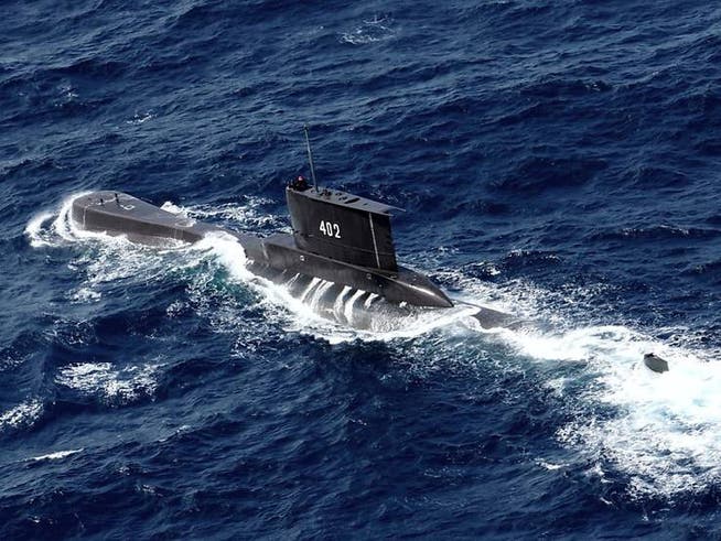 Der Status des U-Bootes wurde von« Kontakt verloren» auf« gesunken »oder «versenkt» geändert. 