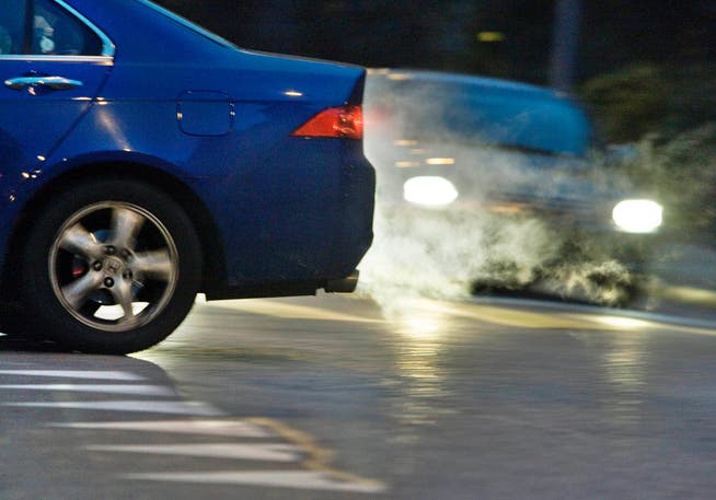 Das neue CO2-Gesetz wird von elf Automobil- und Erdölverbänden sowie der SVP – und neu auch von der EDU – bekämpft.