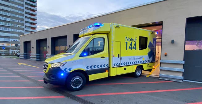 Nur schon der Rettungsdienst des Spitals Limmattal machte letztes Jahr 854'000 Franken Gewinn. Im Bild der Rettungswagen «Limmi 314», ein Mercedes Sprinter 519 CDI. Den Wagen hat das Spital im Dezember 2020 in seine Flotte aufgenommen.