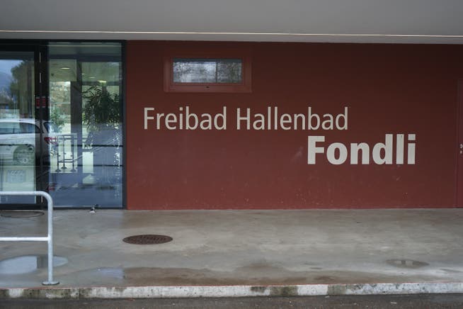 Das Hallenbad Fondli in Dietikon bleibt für private Besucher vorerst geschlossen.
