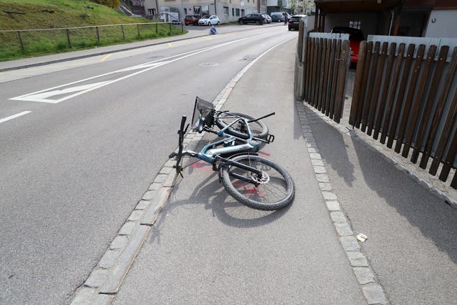 Das E-Bike der am Mittwochnachmittag auf der Oberstrasse in St.Gallen verunglückten Velofahrerin.