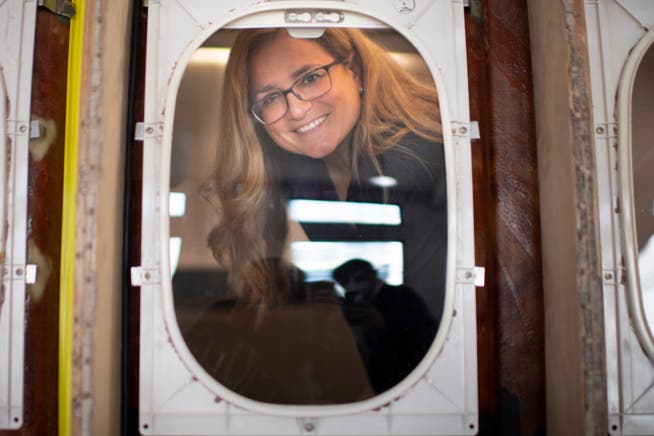 Stadtpräsidentin Maria Pappa in der Ausstellung «Città irreale» in der Kunstzone der Lokremise.