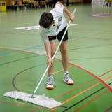 Das Linien-Wirrwarr auf dem Hallenboden in der Kreuzbleiche könnte für St.Galler Handballvereine bald zum Problem werden. (Bild: Benjamin Manser (20. September 2020))