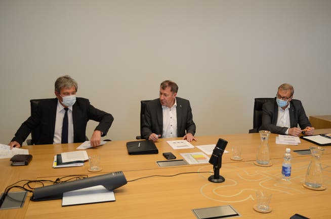 Sie zogen eine Zwischenbilanz zu den Corona-Unterstützungen (von links): Bildungsdirektor Res Schmid, Landammann Othmar Filliger und Finanzdirektor Alfred Bossard.