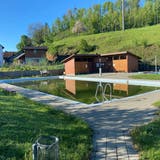 Das Freibad in Fisibach: Ab der neuen Saison sind hier keine auswärtigen Gäste mehr zugelassen. (Daniel Weissenbrunner)