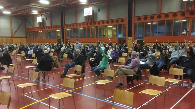 Die Gemeindeversammlung von Mitte April fand in der Dreifachsporthalle Tannenbrunn statt.