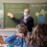 Zuger Regierungsrat hebt Maskenpflicht an Schulen teilweise auf – Luzern wartet ab