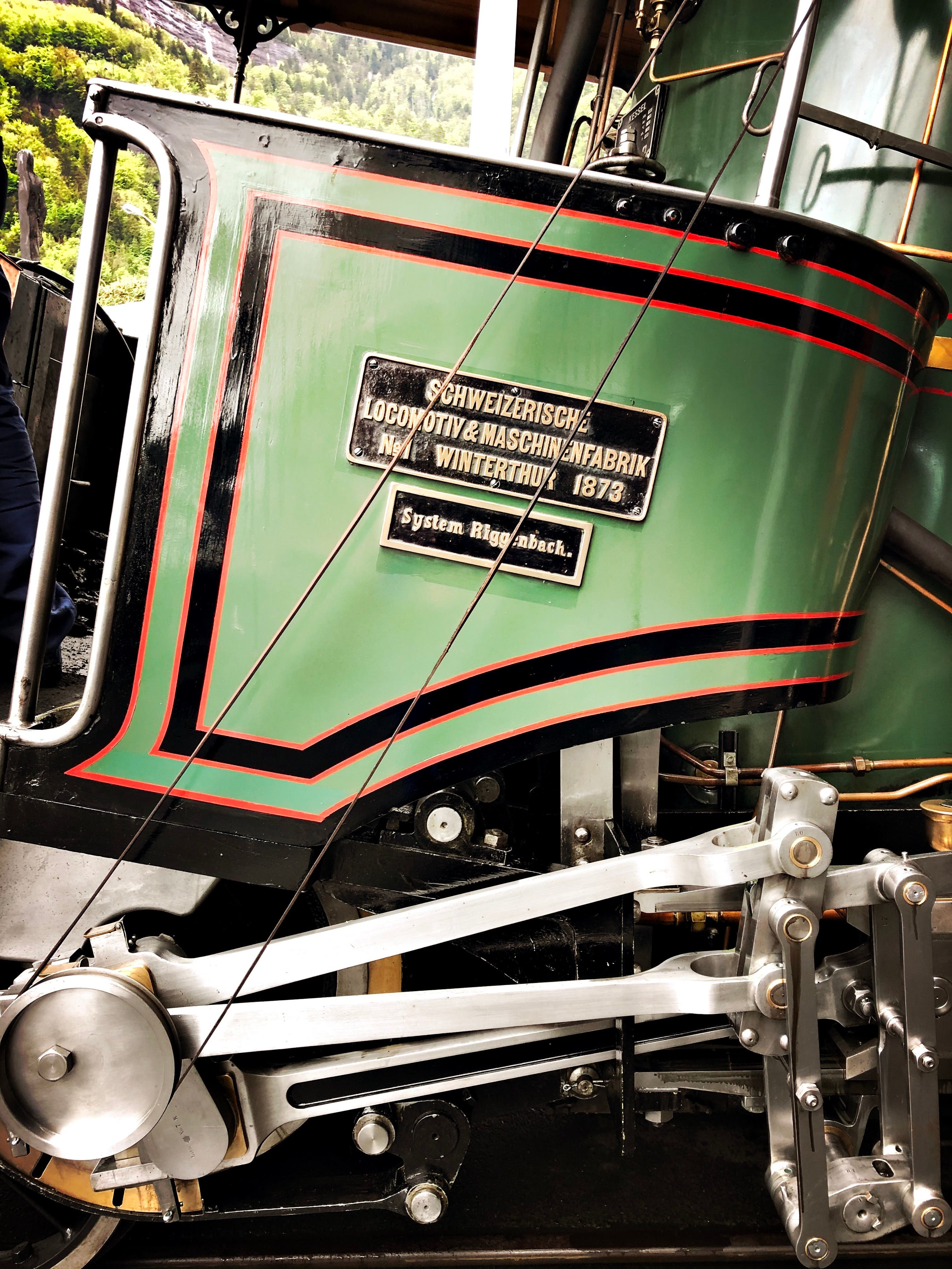 Die Dampflokomotive Nr. 7, gebaut nach «System Riggenbach», das erste von der Schweizerischen Lokomotiv- und Maschinenfabrik SLM in Winterthur gebaute Fahrzeug.