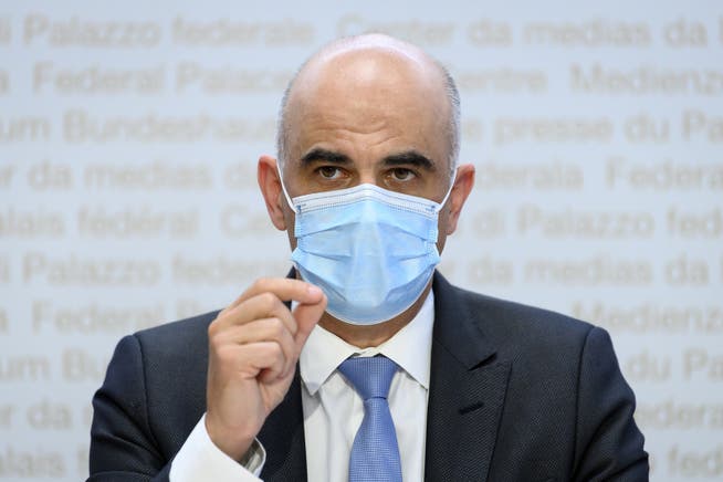 Alain Berset On Twitter Des Aujourd Hui Les Masques Sont Obligatoires Dans Les Transports Publics Et Par Principe Porter Un Masque Quand Les Distances Ne Peuvent Pas Etre Respectees Pour Se Proteger