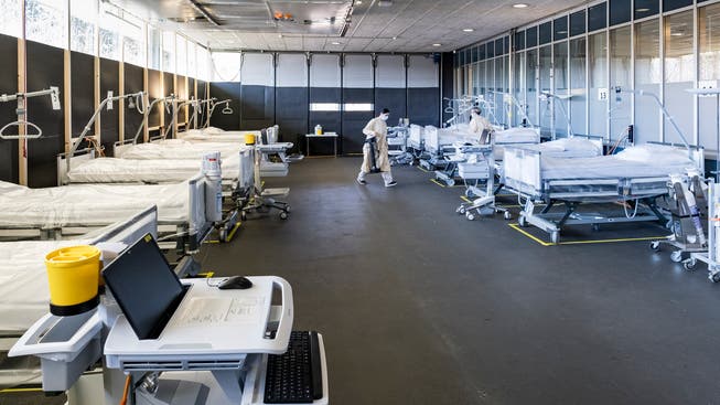 Im Bruderholz-Spital wurde im ersten Lockdown ein normalerweise anders genutzter Raum zu einer Covid-Krankenstation umfunktioniert. 