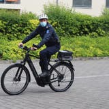 Seit Mitte Mai 2021 hat die Stadtpolizei Dietikon zwei E-Bikes im Einsatz. (zvg)