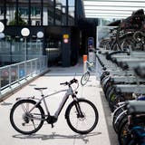 Die Veloständer vor dem Rathaus St.Gallen: Von Bahnhöfen werden besonders oft Fahrräder gestohlen. (Bild: Arthur Gamsa)