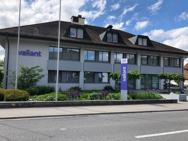 Gebäude der Valiant Bank in Schöftland, das an die Ortsbürgergemeinde verkauft werden soll.