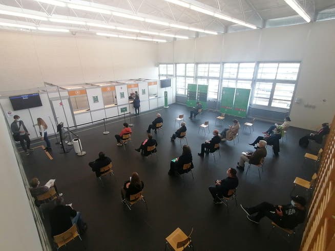 Check-In-Bereich im Berner Impfzentrum MParc Wankdorf