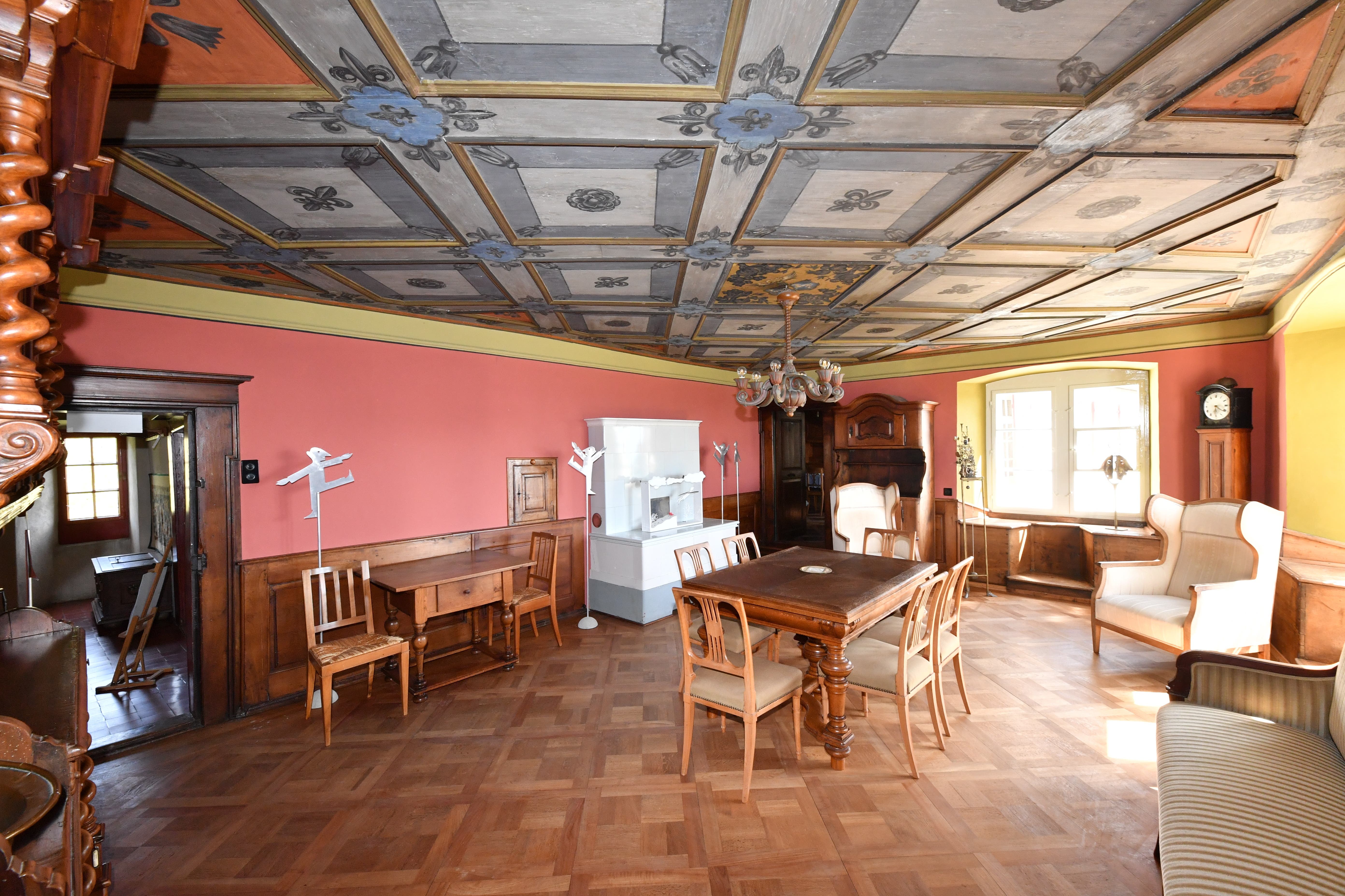 Hier der Blick in das ebenfalls restaurierte «Gugelmann-Zimmer» mit Werken von Paul Gugelmann.