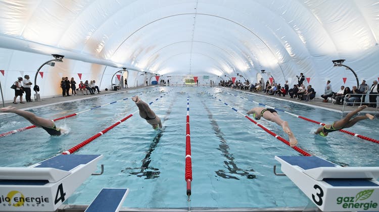 Etwa so könnte die Traglufthalle über dem Schwimmbad Suhr aussehen. (Oliver Menge / Nikon Z6)