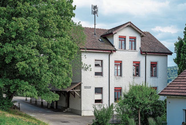 Das Schulhaus im Obersiggenthaler Ortsteil Kirchdorf.