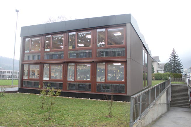 Der erst 2018 gebaute Schulhauspavillon genügt noch nicht. Es braucht bald noch mehr Schulraum. 
