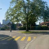 An der Kreuzung Aargauerstrasse und Zentralstrasse in Wohlen wird der Kreisel nun erst im Frühling 2022 gebaut. (Marc Ribolla)