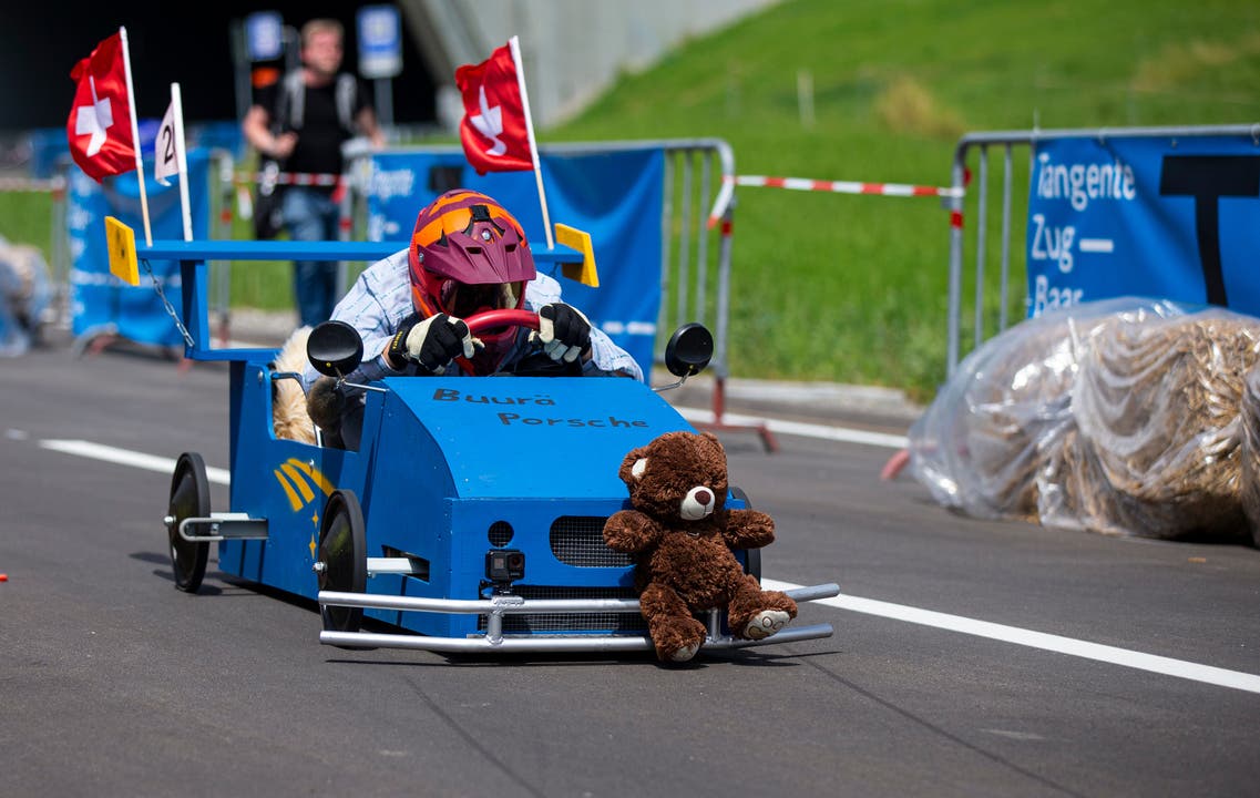 Im «Buurä-Porsche» fährt auch ein Teddy mit.