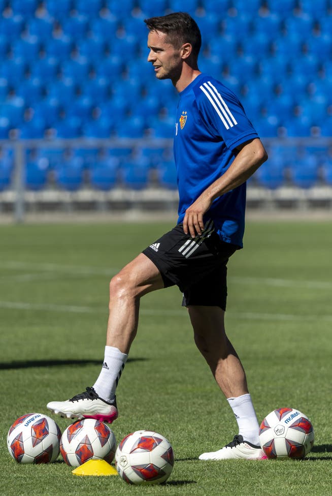 Jordi Quintillà bei seinem ersten Training im Joggeli. 