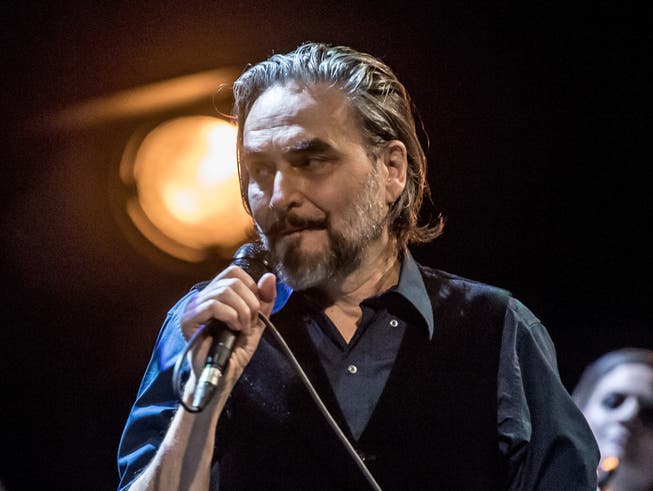 Stephan Eicher bei einem Konzert in Luzern.