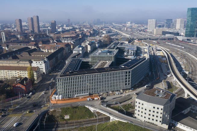 Das neue Gefängnis Zürich-West im Polizei-und Justizzentrum Zürich (PJZ) wird voraussichtlich im April 2022 den Betrieb aufnehmen.